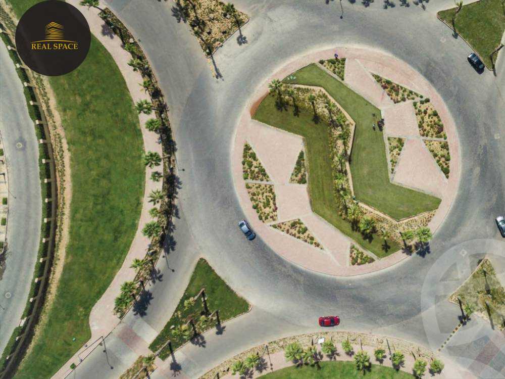 https://aqarmap.com.eg/ar/listing/5016715-for-sale-cairo-el-sheikh-zayed-city-compounds-syks-wyst-swdyk
