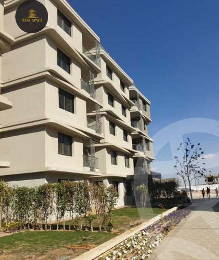 https://aqarmap.com.eg/en/listing/4491866-for-sale-cairo-6th-of-october-hadaeq-october-kmbwnd-fy-hdyq-ktwbr-badya-compound-palm-hills