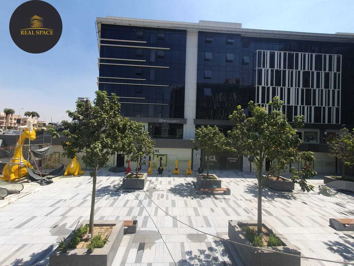https://aqarmap.com.eg/ar/listing/5354069-for-sale-cairo-new-cairo-compounds-hq