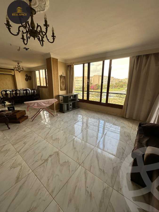 https://aqarmap.com.eg/ar/listing/5932490-for-sale-cairo-el-sheikh-zayed-city-el-hay-eltaseaa-area-1-el-bostan-st