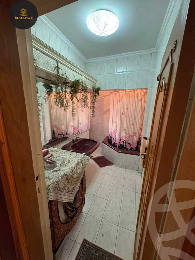 https://aqarmap.com.eg/en/listing/6187561-for-sale-cairo-heliopolis-heliopolis-square-abd-el-aziz-fahmy-st