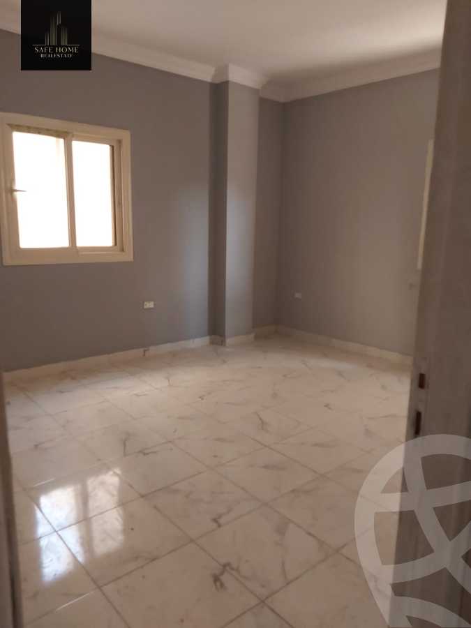 https://aqarmap.com.eg/en/listing/5741301-for-sale-cairo-new-cairo-90th-street-90th-between-mountain-view-roundabout-and-auc