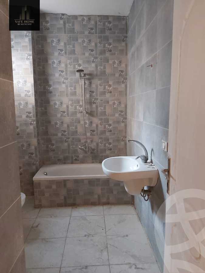 https://aqarmap.com.eg/en/listing/5741301-for-sale-cairo-new-cairo-90th-street-90th-between-mountain-view-roundabout-and-auc