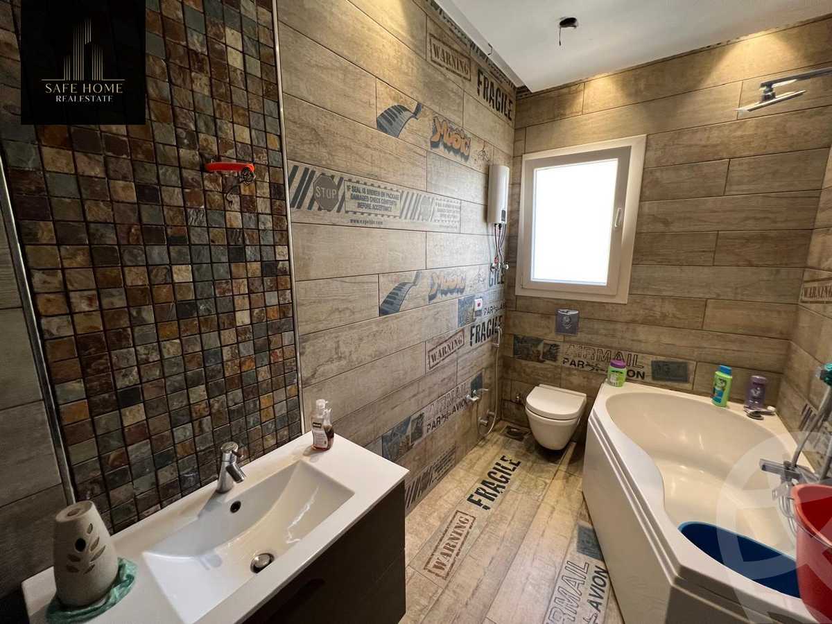 https://aqarmap.com.eg/en/listing/5941153-for-sale-cairo-new-cairo-compounds-kmbwnd-lnkhyl