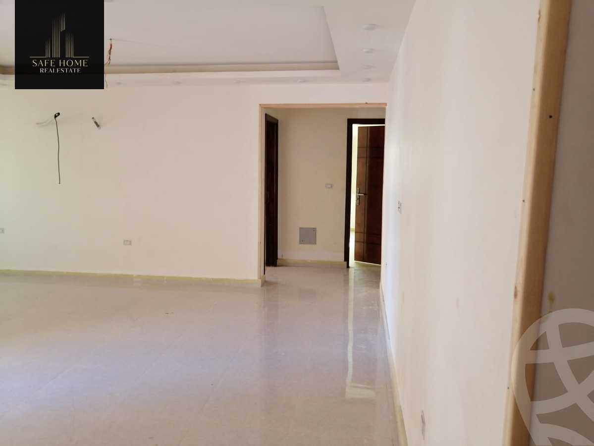 https://aqarmap.com.eg/en/listing/6142229-for-sale-cairo-new-cairo-compounds-bankers-compound
