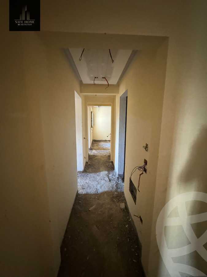 https://aqarmap.com.eg/en/listing/6284613-for-sale-cairo-new-cairo-compounds-rock-vera-compound