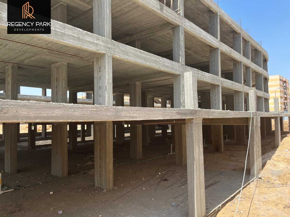https://aqarmap.com.eg/ar/listing/6138423-for-sale-cairo-6th-of-october-hadaeq-october-kmbwnd-fy-hdyq-ktwbr-regency-mall