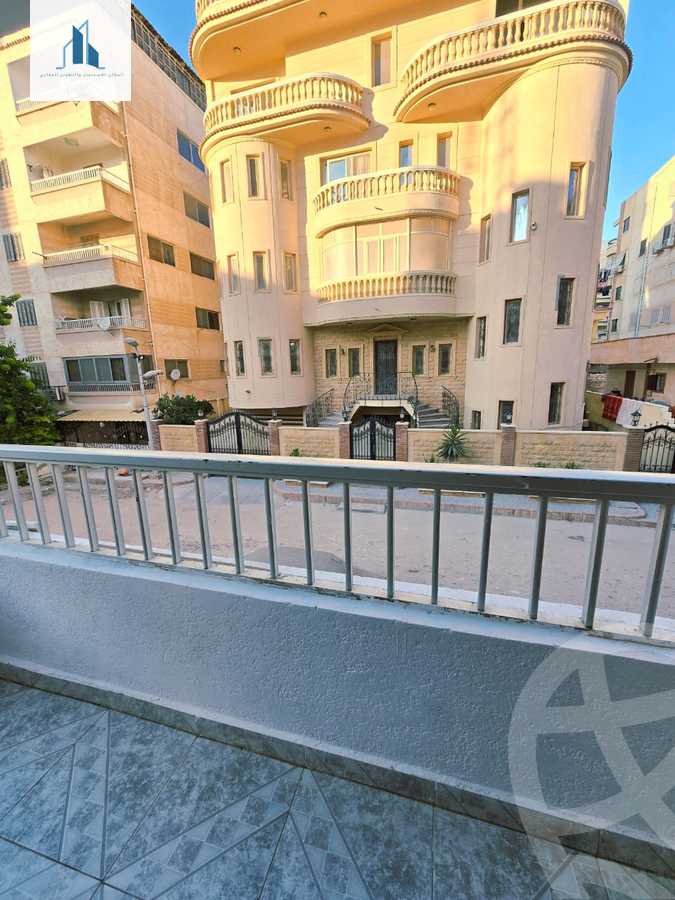 https://aqarmap.com.eg/ar/listing/6069852-for-sale-alexandria-l-jmy-shataa-el-nakheel-no-8-st