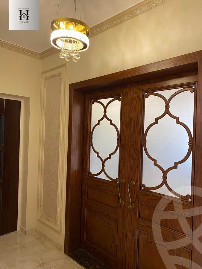 https://aqarmap.com.eg/ar/listing/6555757-for-sale-cairo-new-cairo-compounds-mountain-view-hyde-park