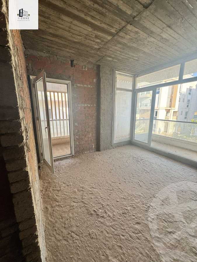 https://aqarmap.com.eg/ar/listing/6600967-for-sale-cairo-new-cairo-compounds-mountain-view1-1-compound