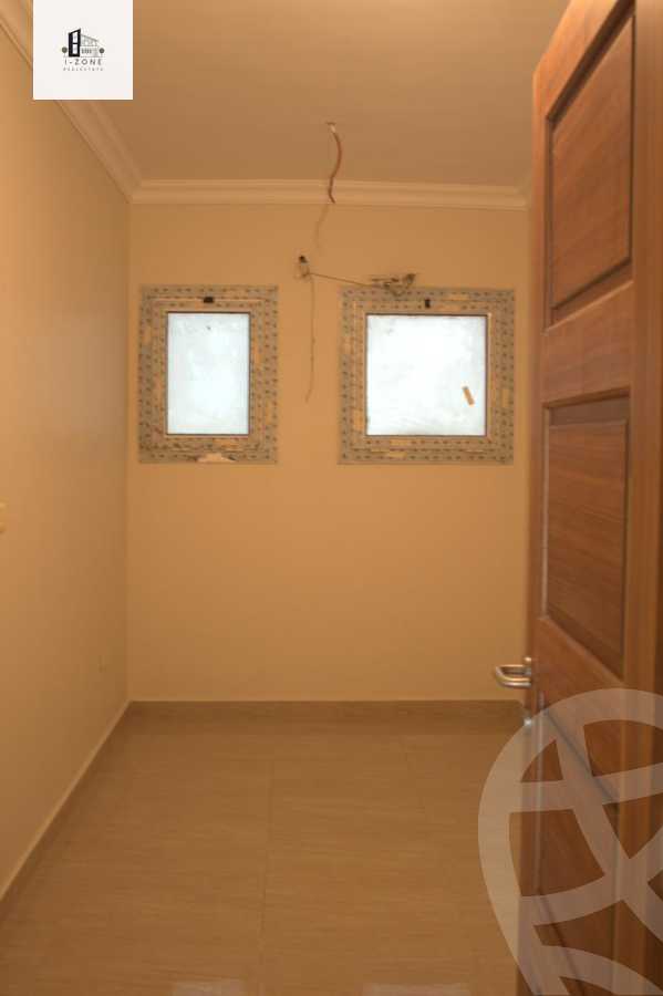 https://aqarmap.com.eg/ar/listing/6614818-for-rent-cairo-new-cairo-compounds-hyde-park-centre-ville-hyde-park