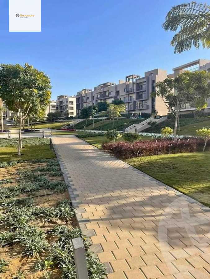 https://aqarmap.com.eg/en/listing/6555526-for-sale-cairo-new-cairo-compounds-fifth-square