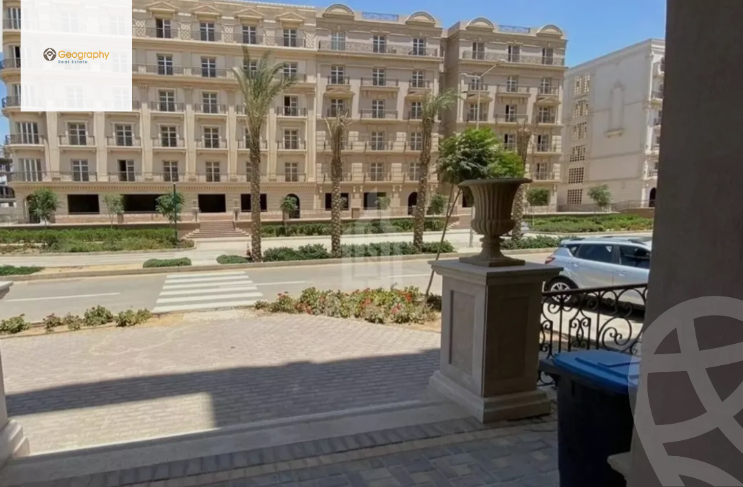 https://aqarmap.com.eg/ar/listing/6583665-for-sale-cairo-new-cairo-compounds-hyde-park-centre-ville-hyde-park